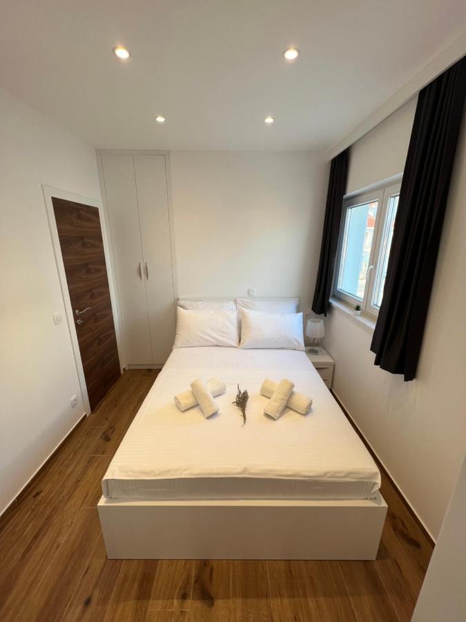 Vila Zrina - Apartmani Trogir Exterior foto